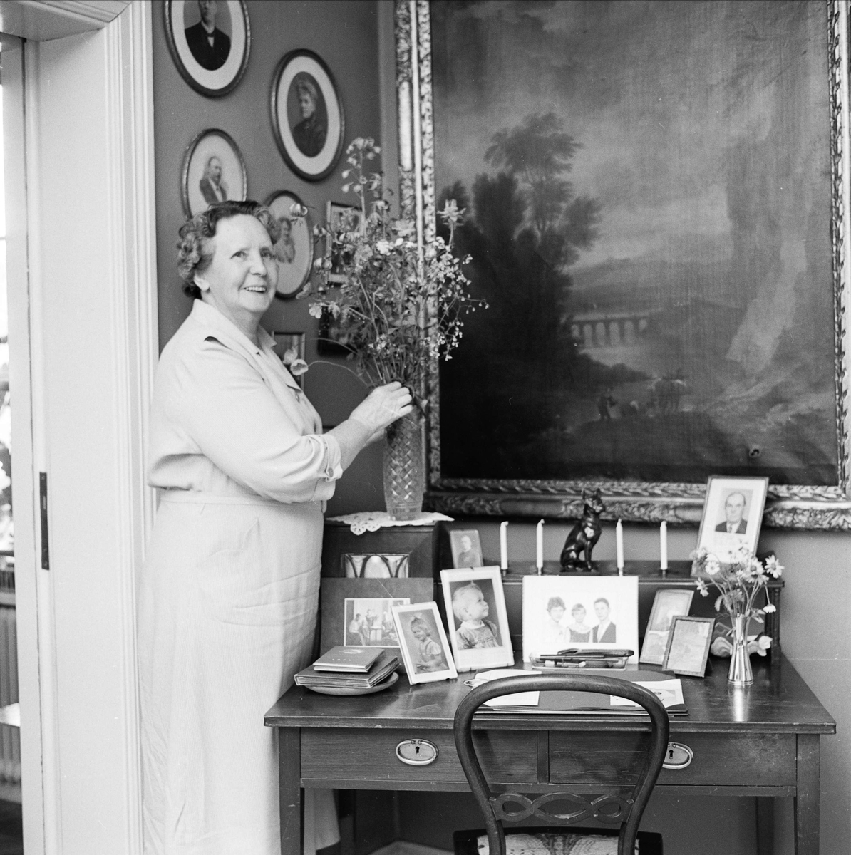 Kerstin Kylberg i sitt hem, sannolikt Uppsala, juli 1958