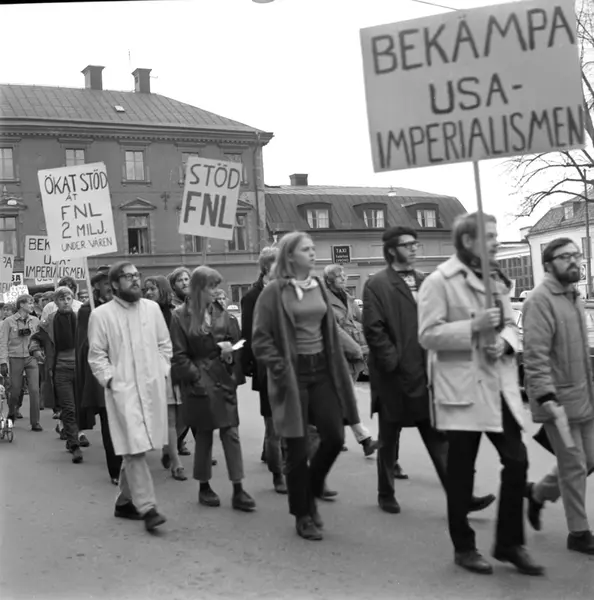 "Erkänn FNL, Bryt Med Saigon. Vietnamveckans Motto I Uppsala", Uppsala ...