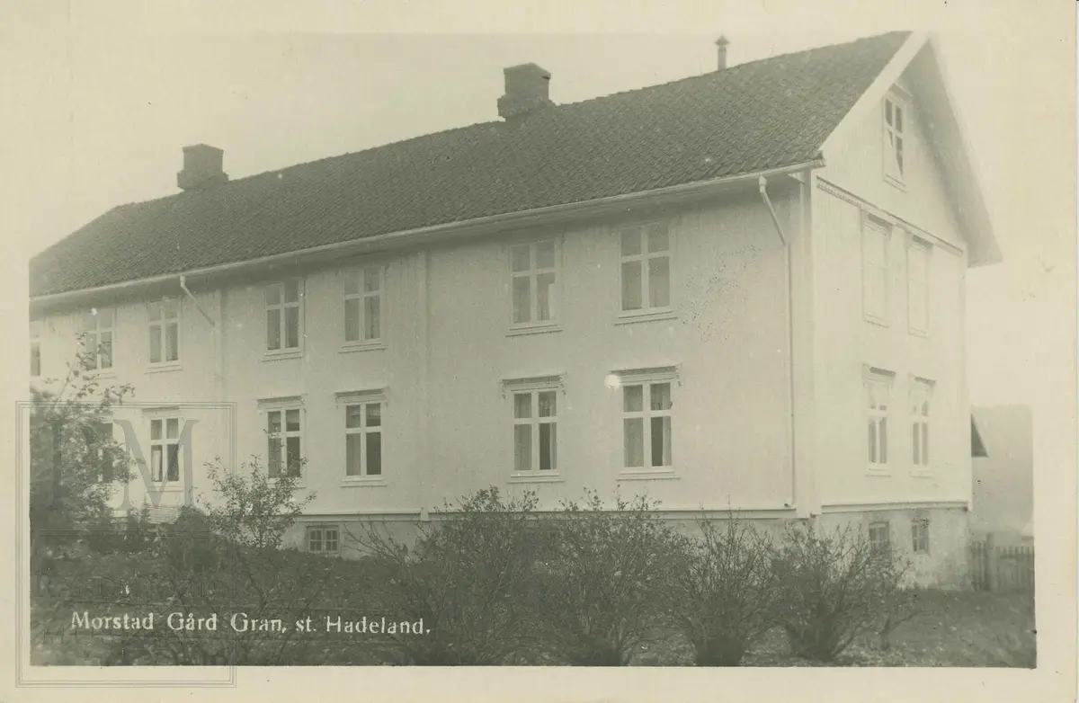 Morstad Vestre, våningshus
