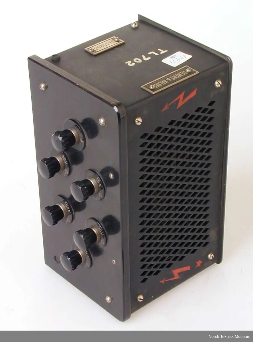 Vorwiderstand zum Drehspuhl- Voltmeter für 3 V (1000 Ohrm) Max. 3 mA. 
