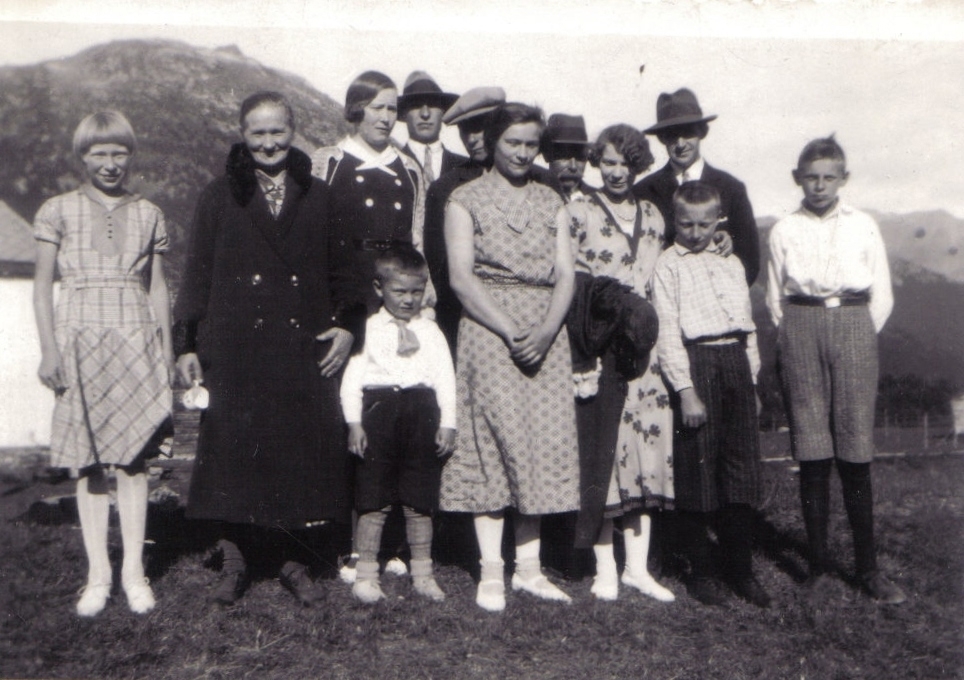 Samling fotografier etter Olga Beldo f. Eliassen