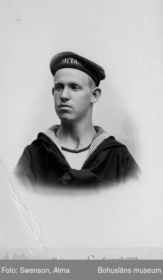 Text till bilden: "Gustav Olsson Hällorna Herestad"