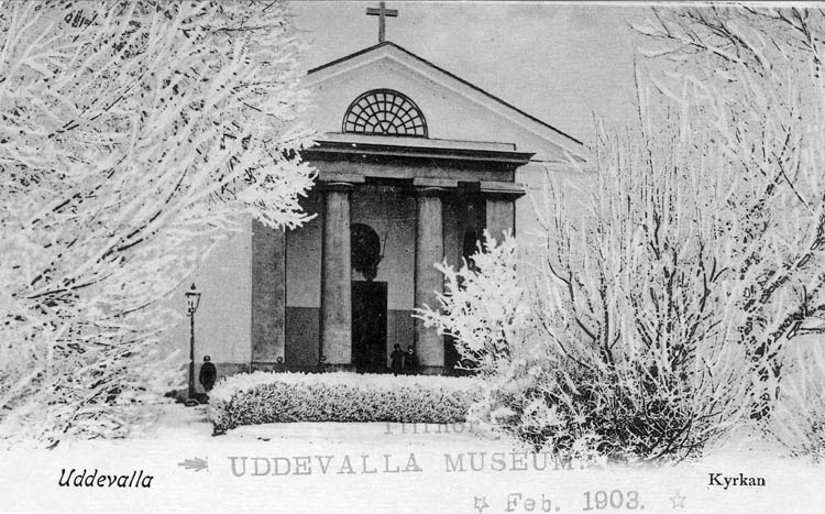 Tryckt text på bilden: "Uddevalla. Kyrkan. " 

"C.R. Högström."