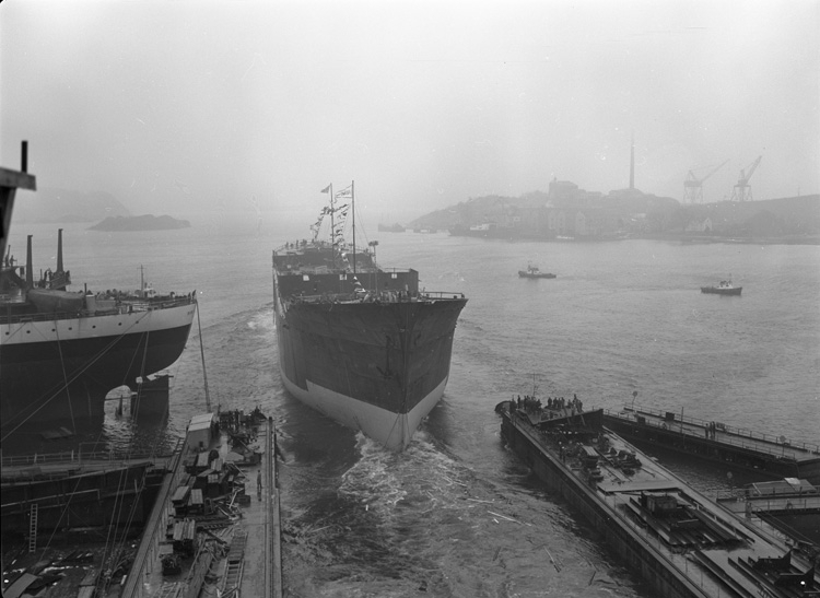 Dop och sjösättning av fartyget 136 M/T London Independence.