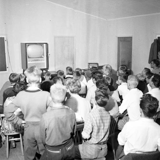 "TV-tittare den 29 juni 1958". Hafstens camping, Uddevalla