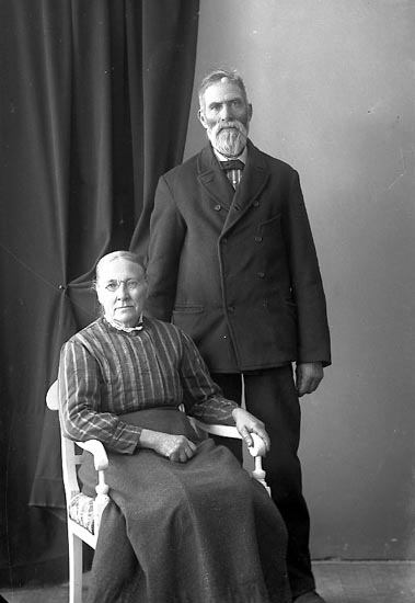 Enligt fotografens journal nr 4 1918-1922: "Mossberg, Alfred Ingetorp, Jörlanda".