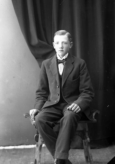 Enligt fotografens journal nr 4 1918-1922: "Mattsson, Gunnar Anvik Spekeröd".