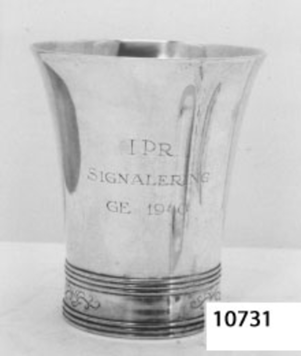 Pokal av nysilver. Inskription: I P. R Signalering G E 1940.