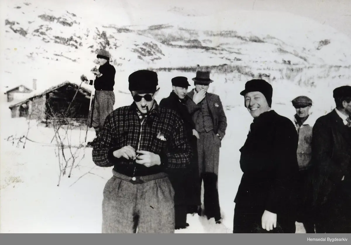 Storeskar i Hemsedal i 1946
Frå venstre: Iver T. Svare, Nils Jeglheim, Sander Storla, Arne Finset, Svein J. Wøllo og Reidar Juvet