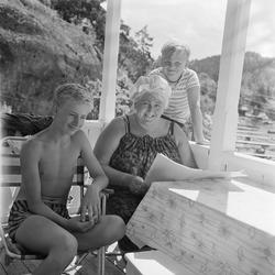 Elisabeth Granneman og sønner på ferie.