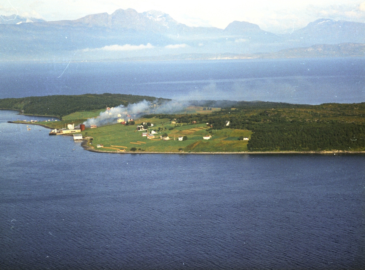 Flyfoto av Kjøtta.