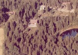 våningshus, uthus, haver, vann,