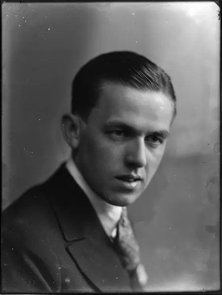 Portrett av ukjent mann.