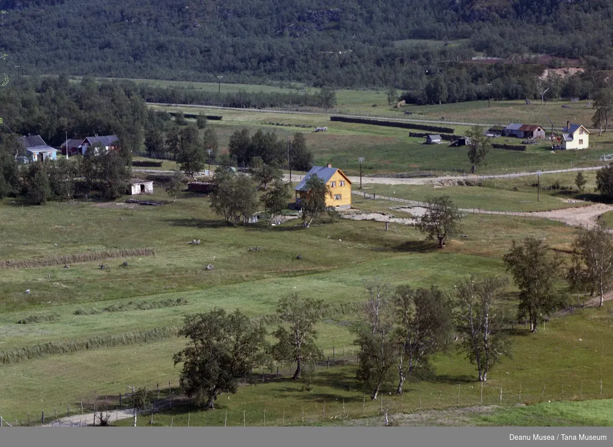 Fjellanger Widerøe flyfoto, Tana Kommune
