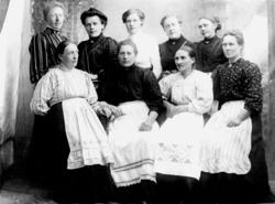 Foran fra venstre: Jette Aune. Bak til høyre: Sofie Moe til 