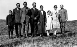 Familiene Strand, fra venstre: Odd Strand, Einar Pedersen, E