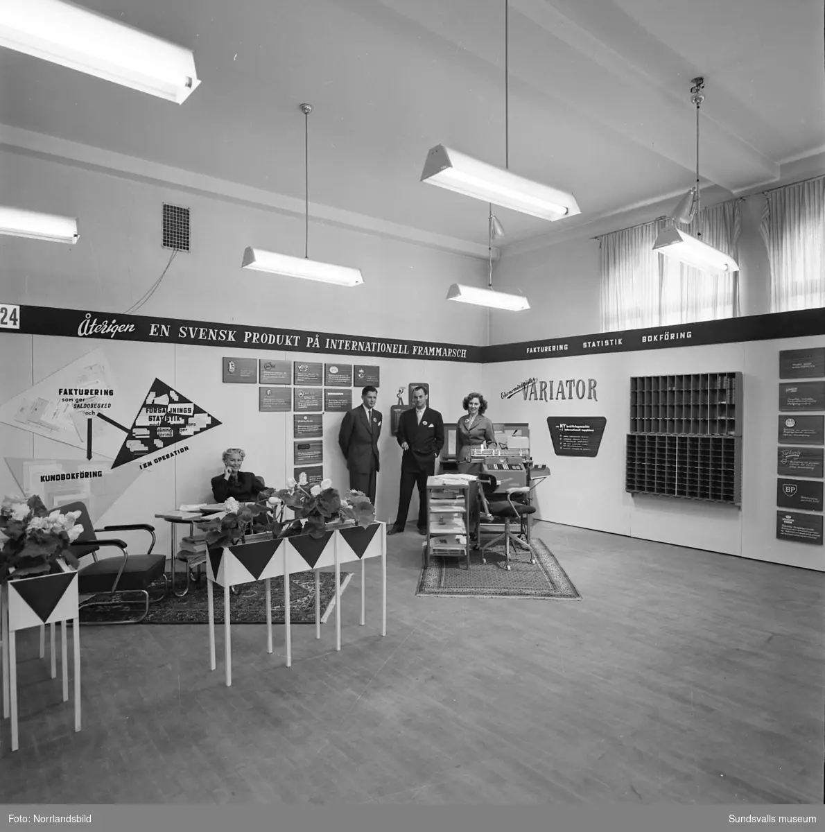 Monter på Sundsvallsmässan 1954, Variator kontorsmaskiner och ekonomiregister.