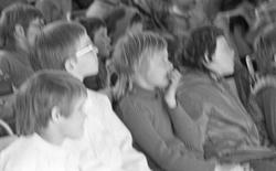 Barneteater i Aulaen.