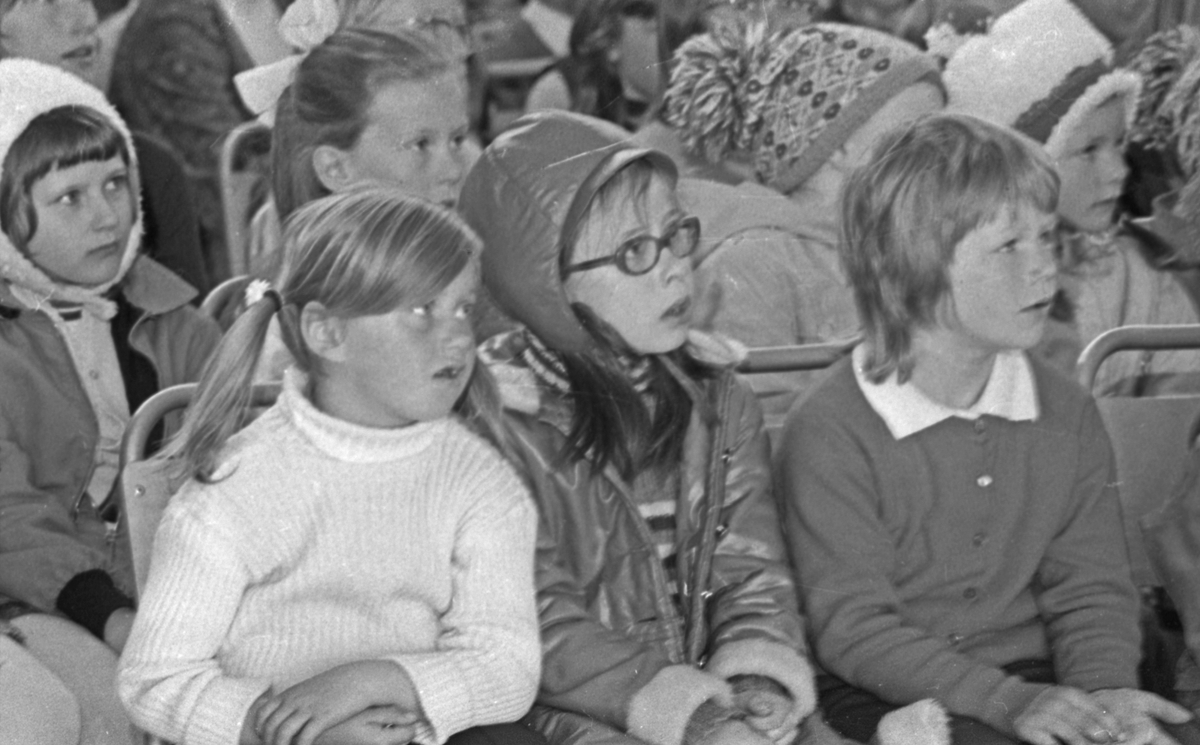 Barneteater i Aulaen.