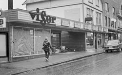 Åpningen av Visør senteret. En samling av butikker sør i Har