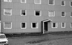 Presthaugblokkene. Viser selve blokkene, garasjeanlegget og 