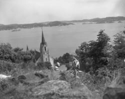 Vardens arkiv. "Parti fra Kragerø (Elsie Larsen i forgrunnen