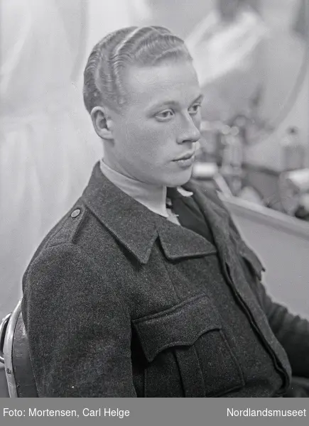 Portrett av mann i militær uniform. Gunnar Johnsen.