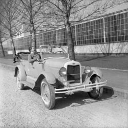 Vardens arkiv. "Blårussbil og Kekkan" 12.05.1953
Chevrolet 