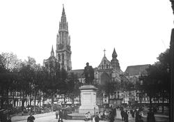 Plass foran katedralen, Antwerpen