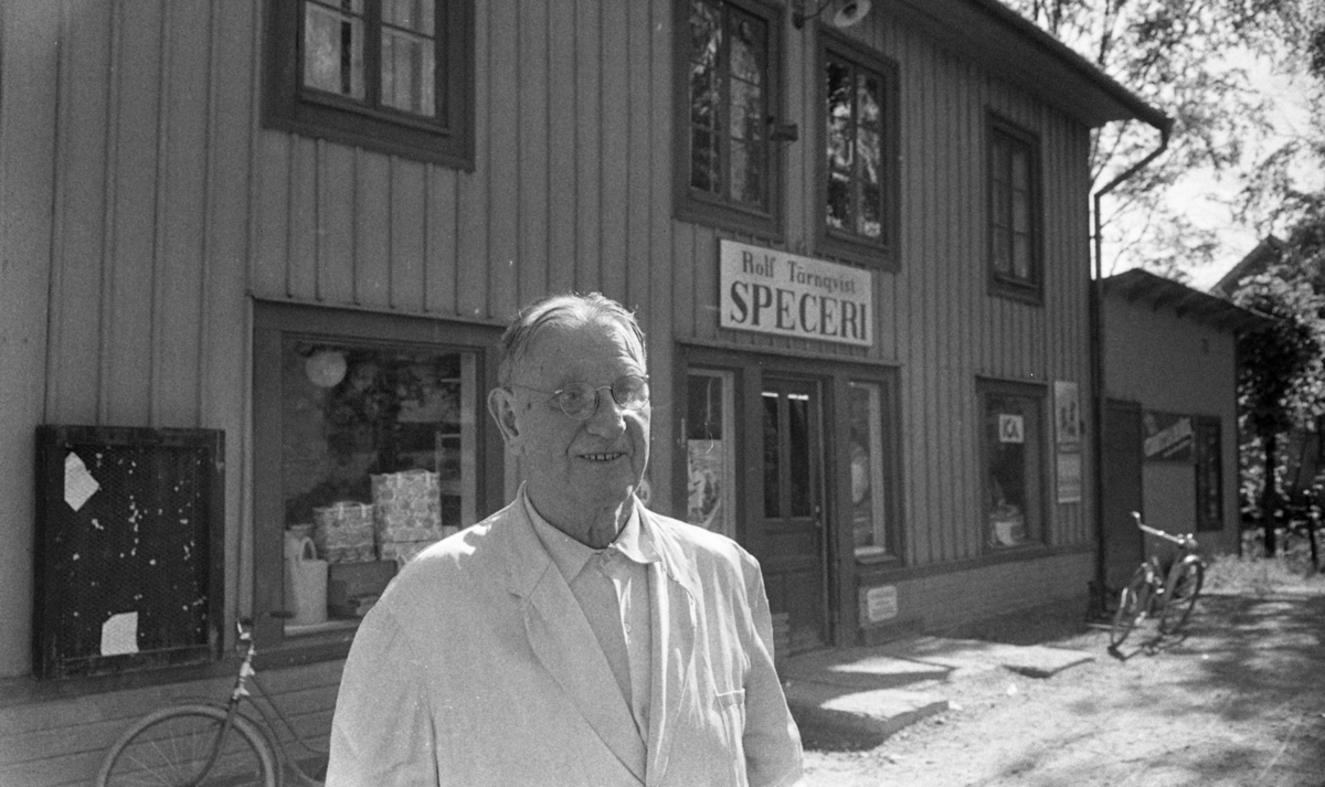 Handelsman i Mosås, 21 juni 1967. 
Handelsmannen hette Knut Dahlén.
