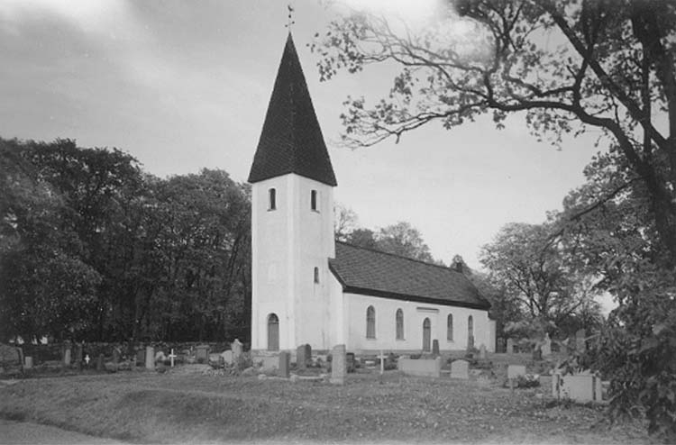 Norrbyås kyrka, exteriör.
Bilden tagen för vykort.
Förlag: Bröderna Wahman E.