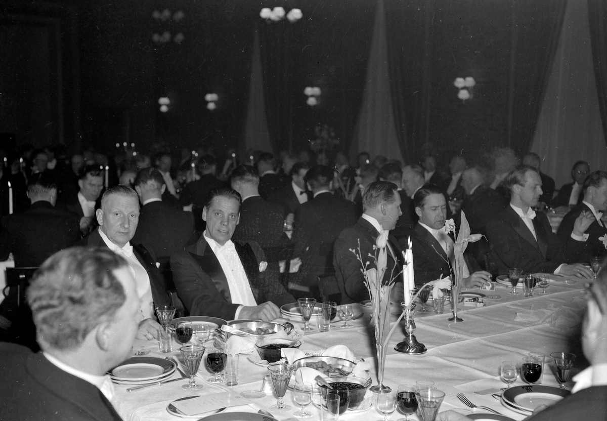 Middagsselskap i Kunstindustrimuseet og Handelsstandens Hus