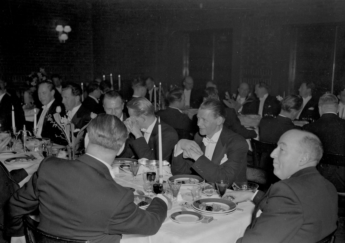 Middagsselskap i Kunstindustrimuseet og Handelsstandens Hus