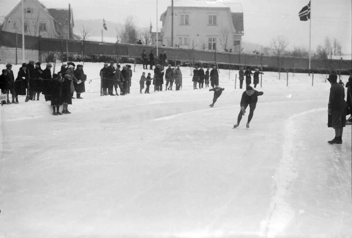 NM skøyter Lillehammer 1929.
Hurtigløp.