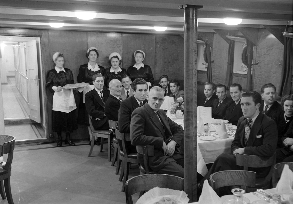 Bergenske Dampskipsselskaps 100-årsjubileum. Feiring på M/S Nordstjernen