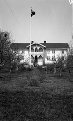 Gården Lae vestre, Lena, Ø.Toten. Seks bilder fra forskjelli