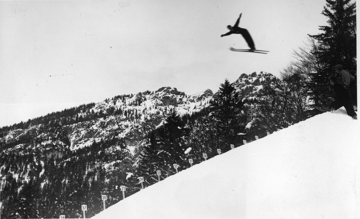 Kongsberg skier Birger Ruud in action, probably at Villars