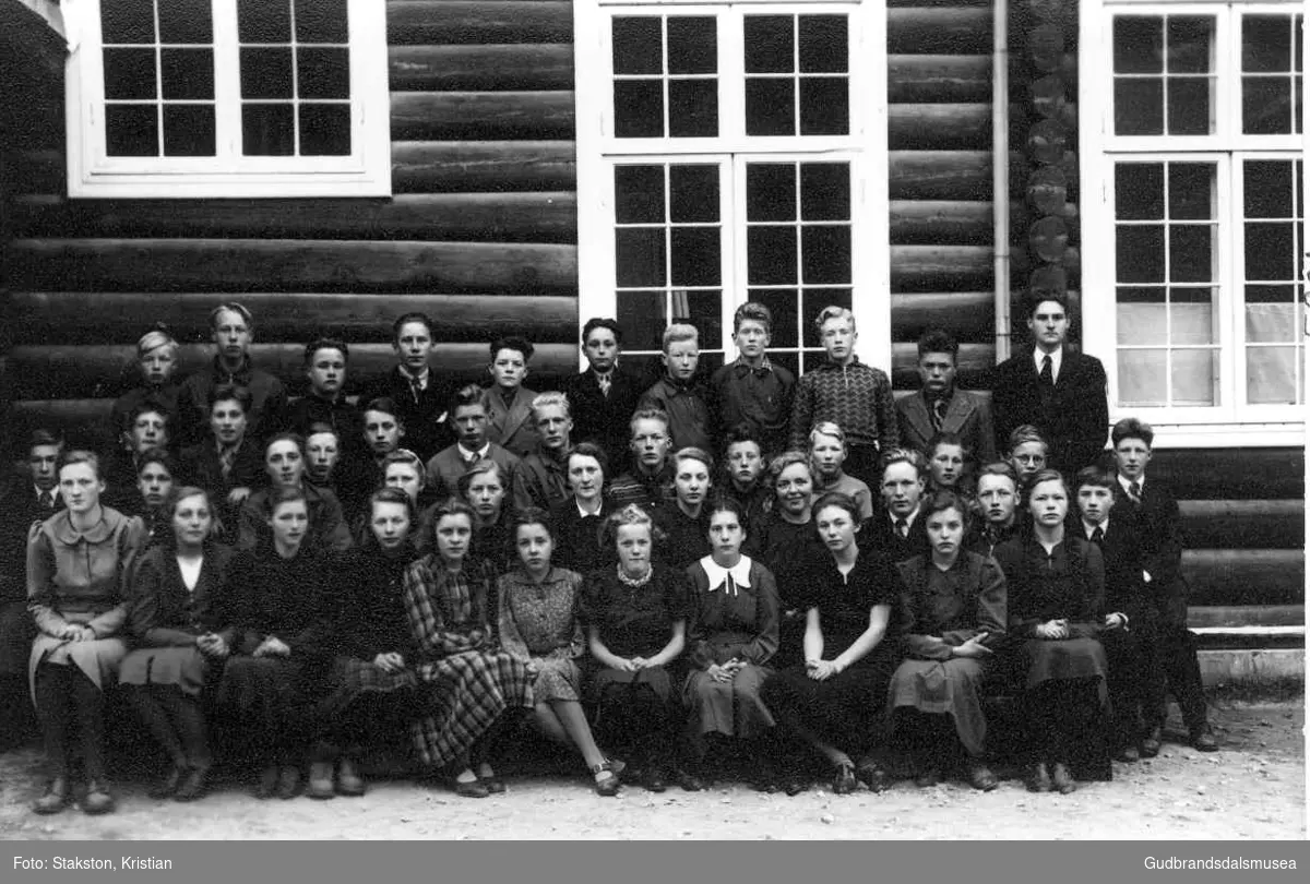 Lom og Skjåk framhaldsskule 1940-1941 i Marlo