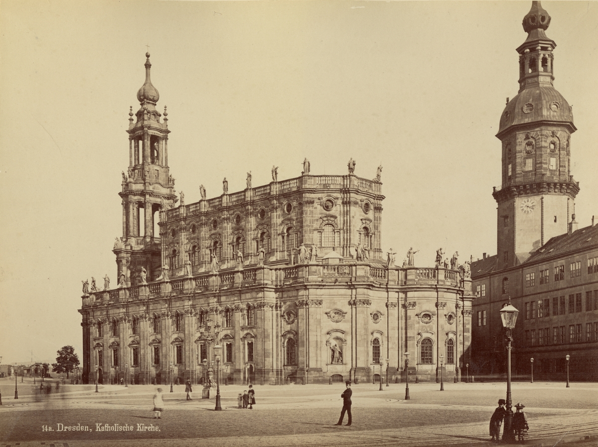 Katolska kyrkan i Dresden, 1883.