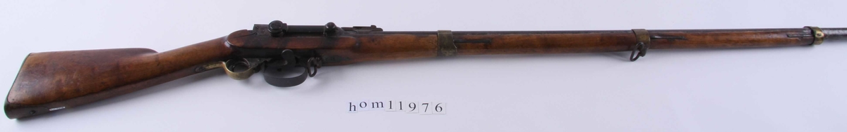Bakladingsgevær for militært bruk. Til sivilt bruk blei det ladd med krut og kule direkte i ladekammeret. Det vart laga 2000 gevær av denne modellen i 1850. Nytt sikte i 1855.