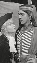 Nationaltheatret. Hovedscenen..POLLY av Peter Hacks. Premier