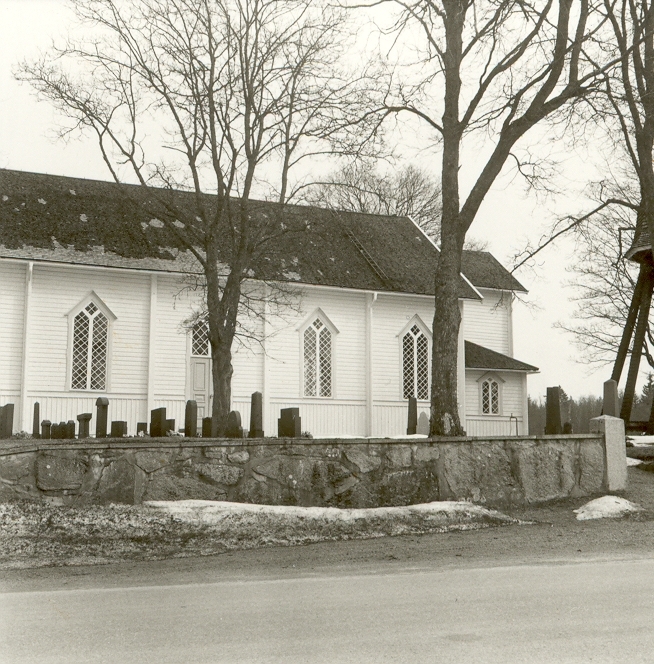 Oskar kyrka: Kyrkan från söder.