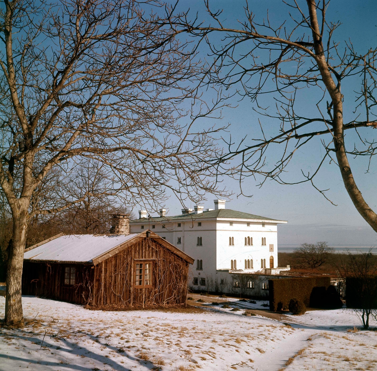 Solliden är en svensk slottsliknande villa på Öland. Den är svenska kungafamiljens sommarbostad och kung Carl XVI Gustafs privata egendom. Solliden är belägen i Räpplinge socken, nära Borgholms slottsruin och stod färdigt 1906.