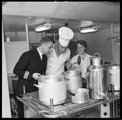 Kjøkkenet ombord i M/T Kristian Birkeland.