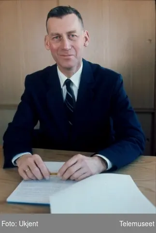 Knudtzon, Nic.  Forskningsdirektør i Televerket 1968 til 1992