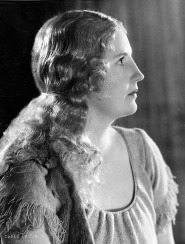 Role portrait of Kirsten Flagstad in the role of Sieglinde, 1935.