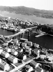 Flyfoto av Kirkelandet (i front) og Innlandet (midten) i Kri