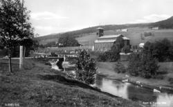 Postkort:
617 ";Eidsvåg. Eneret: G. Sverdrup 1933. 617."; Fo