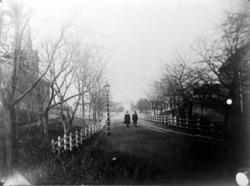 Parkveien og Nerparken mellom Kirkelandet Kirke på Lyhshauge