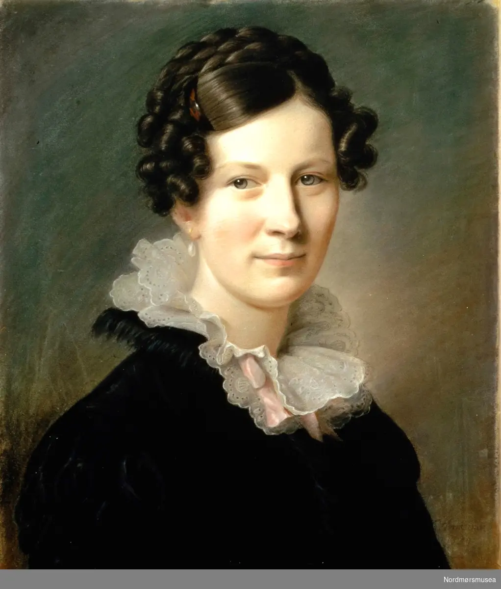 Nicoline Knudtzon f 25.8.1805, d 31.1.1872, yngste datter til NHK I, gift 1827 m August Friedrich Kriegsmann. Malt ac Chr Hornemann. (Fra Nordmøre Museums fotosamling)